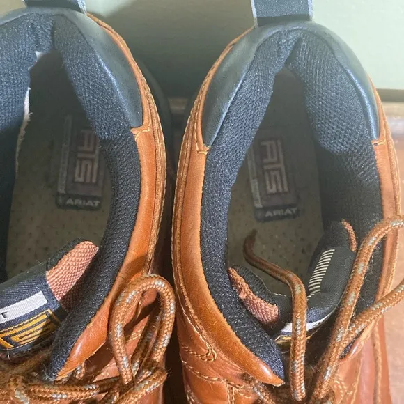 Ariat Terrain Boots size 8D