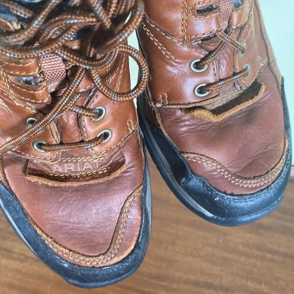 Ariat Terrain Boots size 8D