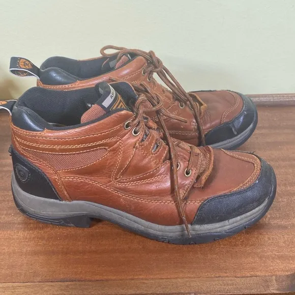 Ariat Terrain Boots size 8D