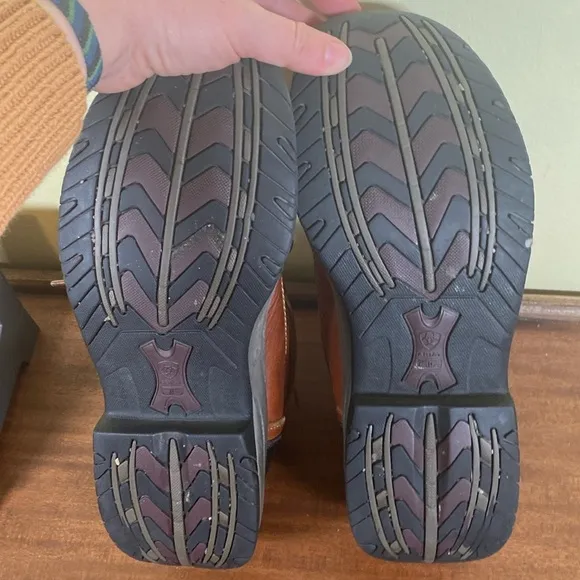 Ariat Terrain Boots size 8D