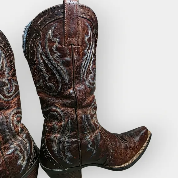 Ariat Women's Heritage Blue Stitched Boots, Snip Toe, Size 7.5B