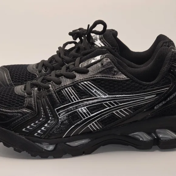 ASICS Men's Black and Silver Running Shoes