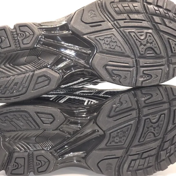 ASICS Men's Black and Silver Running Shoes