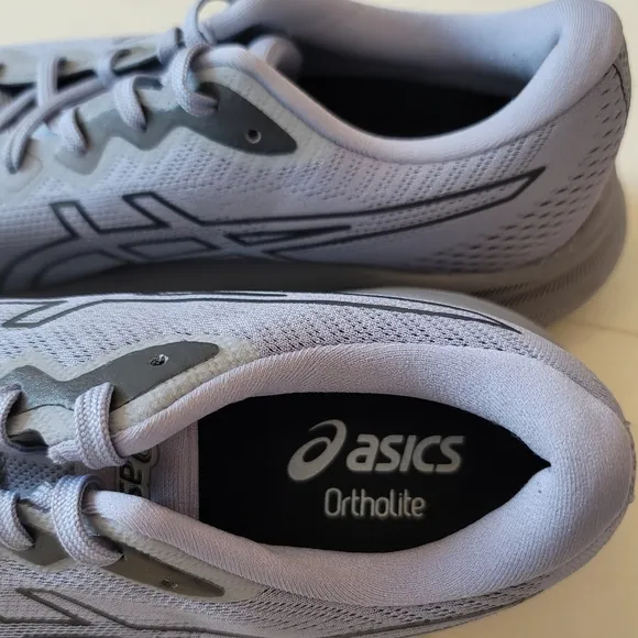 ASICS Pulse 15 Running Shoes in Sheet Rock Carrier Grey