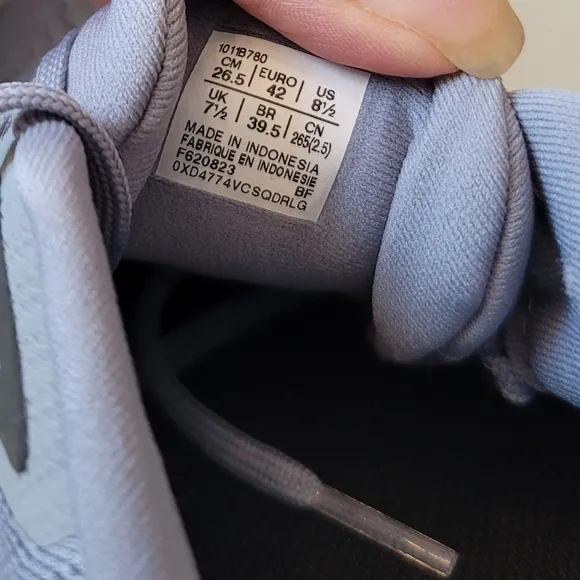 ASICS Pulse 15 Running Shoes in Sheet Rock Carrier Grey