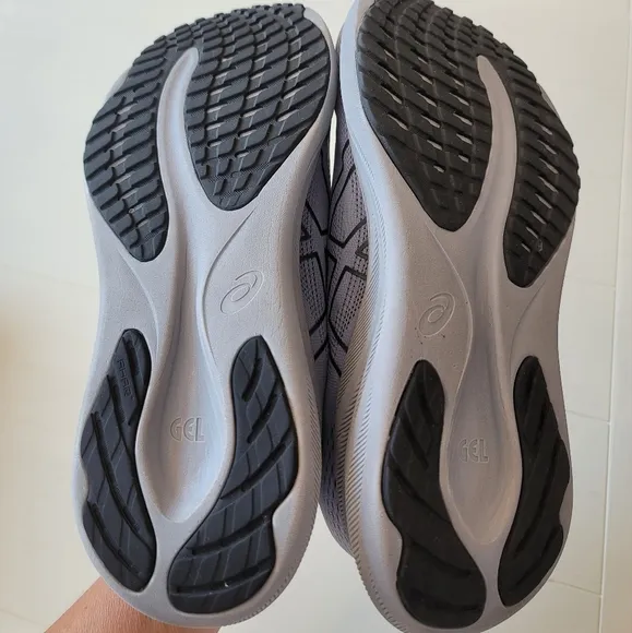 ASICS Pulse 15 Running Shoes in Sheet Rock Carrier Grey