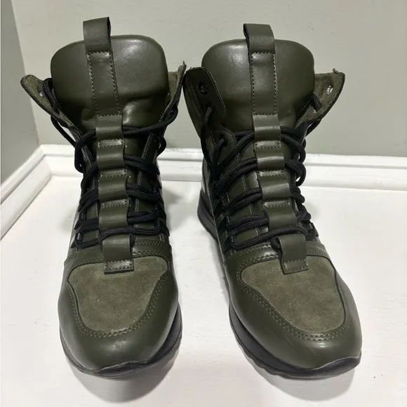 Atalina Women’s Hunter Army Green Contemporary High Ankle Boots -size 8