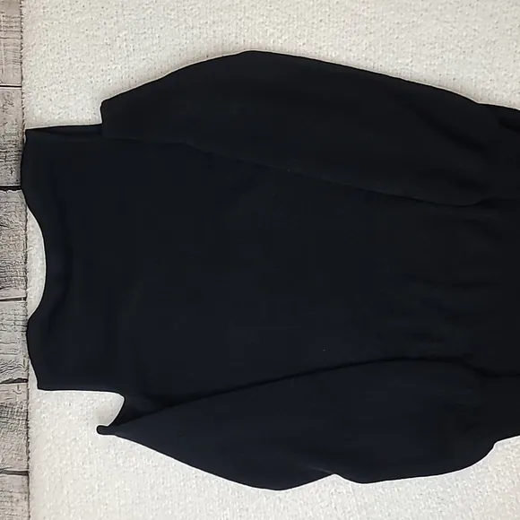 Autumn Cashmere Cold-Shoulder V-Neck Long Sleeve Cashmere Sweater in Black - NWT