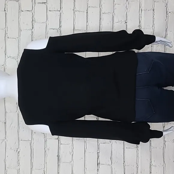Autumn Cashmere Cold-Shoulder V-Neck Long Sleeve Cashmere Sweater in Black - NWT