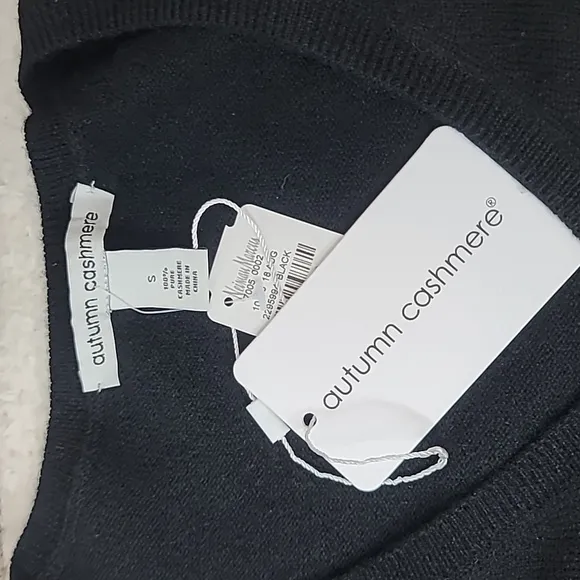 Autumn Cashmere Cold-Shoulder V-Neck Long Sleeve Cashmere Sweater in Black - NWT