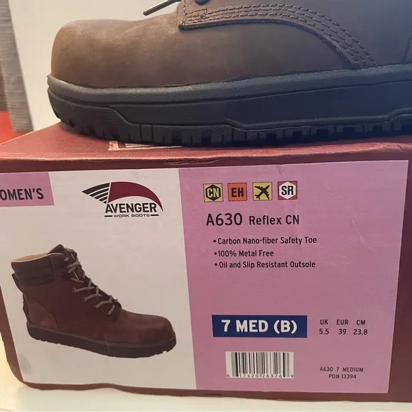 Avenger Woman’s Size 7 Medium Brown Work Boots Slip Resistant Sole Safety Toe