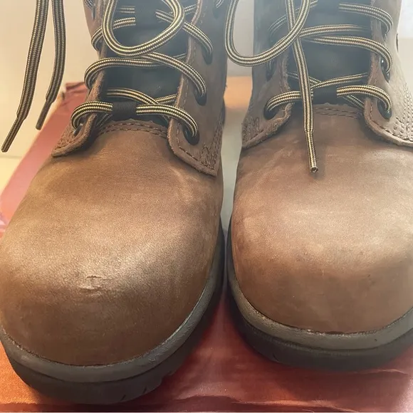 Avenger Woman’s Size 7 Medium Brown Work Boots Slip Resistant Sole Safety Toe