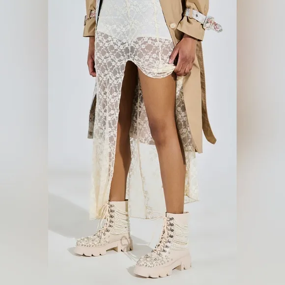 Azalea Wang, Twinkley Pearl Rhinestone Embellished Cream Lace-Up Ankle Boots 7.5