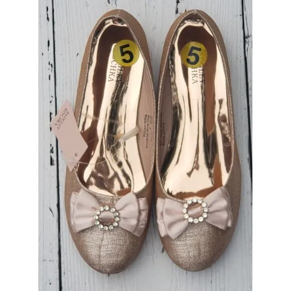 Badgley Mischka Low Heeled Ballerinas Kids Rose Gold Size 5Y NEW