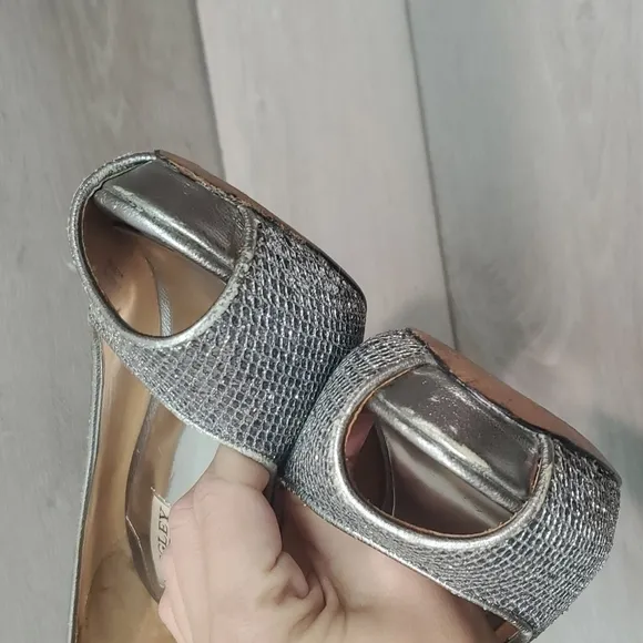 Badgley Mischka Womens Sparkly Glitter High Heels Open Toe shoes sz 7M