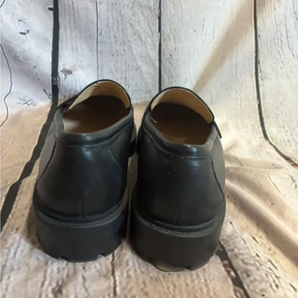 Banana Republic Leather Vee Strap Lug Sole Loafer Shoes Black Size 10 Women’s