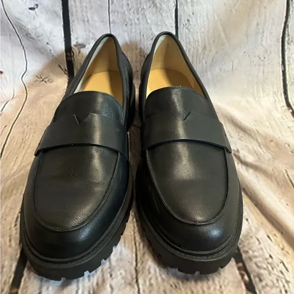Banana Republic Leather Vee Strap Lug Sole Loafer Shoes Black Size 10 Women’s