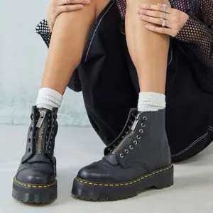 Barely Worn Women’s Doc Dr Martens Sinclair Black Nappa Leather Boots Size US 11