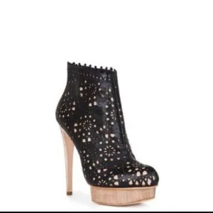 Bcbgmaxazria NWT Black Platform laser etched  Boots