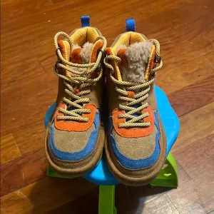 Beautiful Ugg boots worn 1 time boys size 13, excellent condition