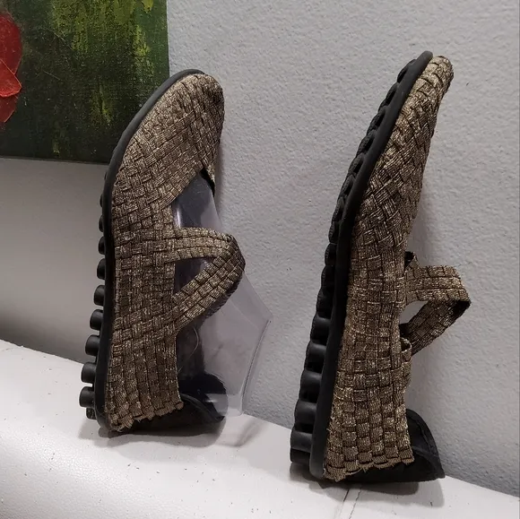 Bernie Mev Stretch Mary Jane Pull-On Shoes Size 39