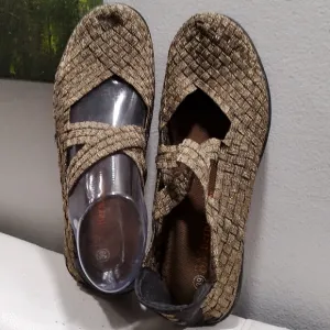 Bernie Mev Stretch Mary Jane Pull-On Shoes Size 39