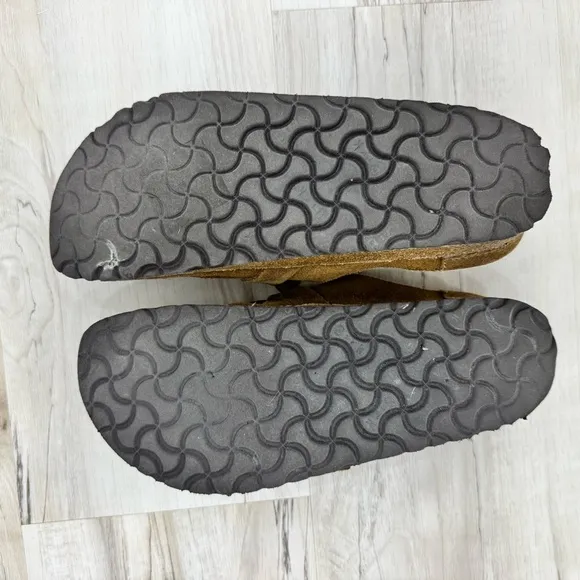 Birkenstock Buckley Suede Clog women’s 39 EU Slip On Shoes Neutral Tea