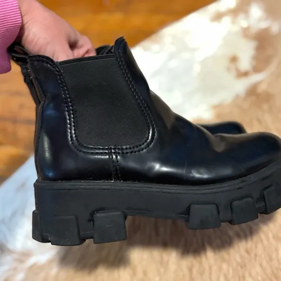 Black Leather circus by Sam Edelman chunky Boots