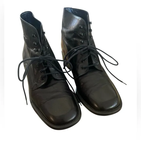 Black Leather Women’s Boots