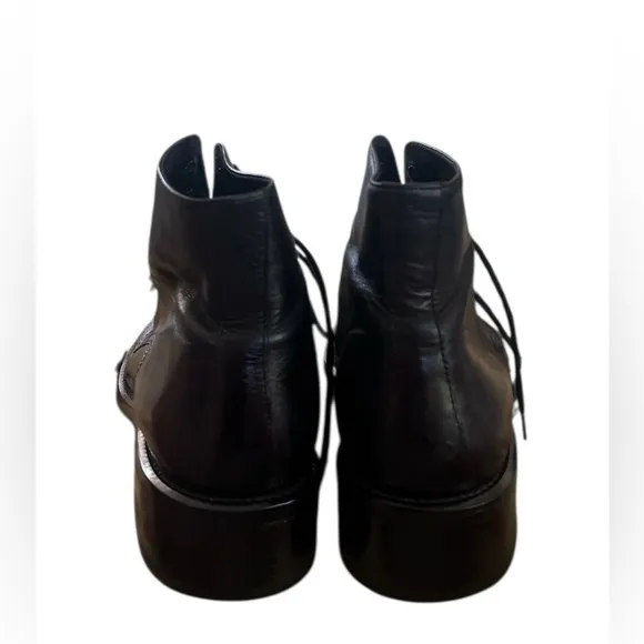 Black Leather Women’s Boots
