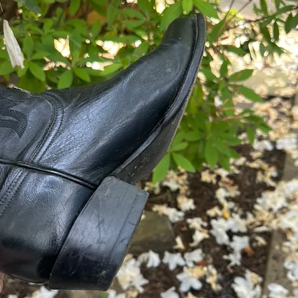 Black Western Cowboy Boots Lucchese in great condition