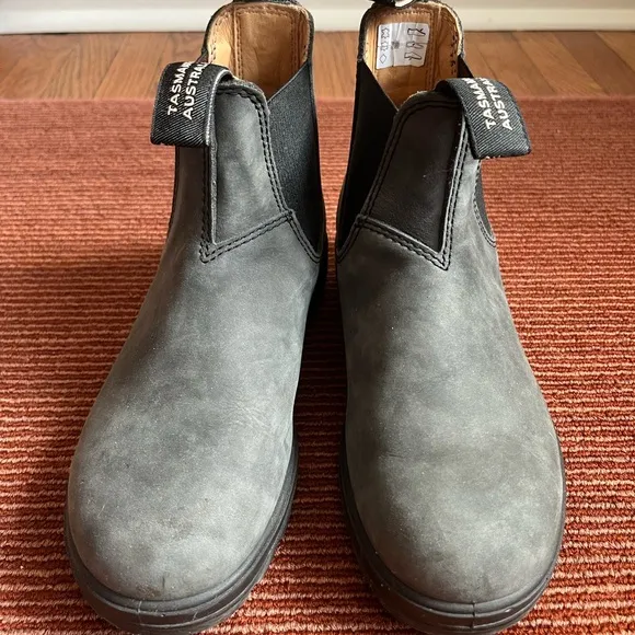 Blundstone Rustic Black Chelsea Boots Women’s 8