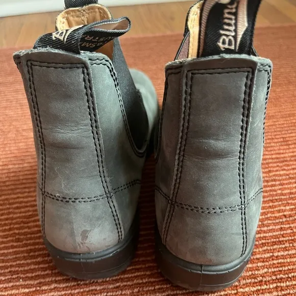 Blundstone Rustic Black Chelsea Boots Women’s 8