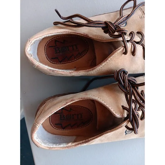 BORN Hand Crafted Shoes  Leather Lace Up Tree Carved on Bottom Sole Sz 8 Unique