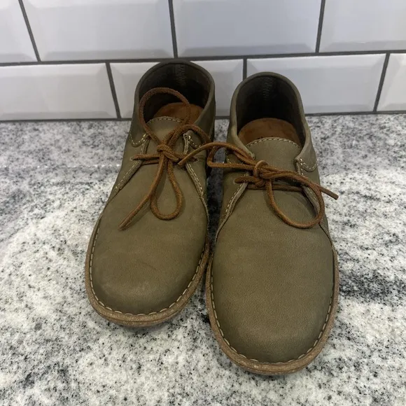 Born Nuala Army Green Suede Leather Ankle Boots Shoes Womens Men's‎ New 10/42