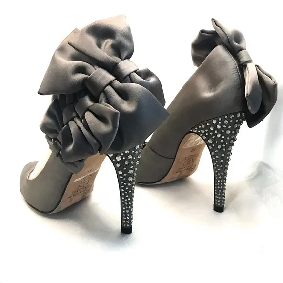 BOURNE ENGLAND GRAY SATIN BOW DETAIL SHOES WITH RHINESTONE HEELS (37)