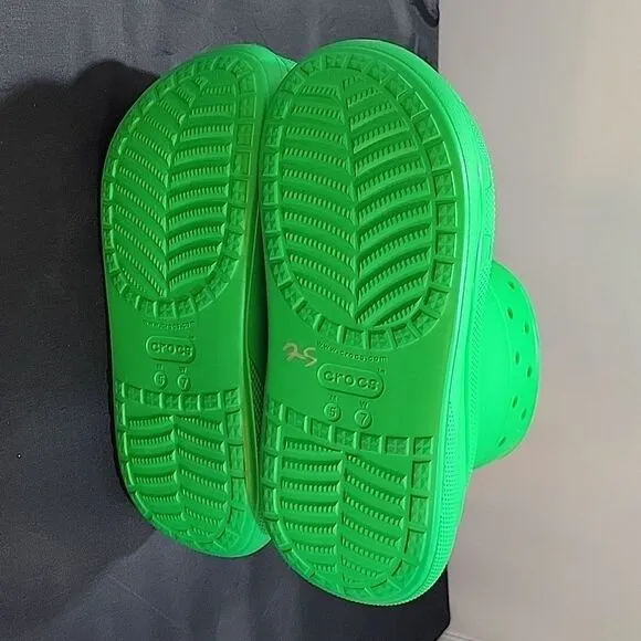 BRAND NEW ICONIC CROCS CRUSH COMFORT RAIN BOOT