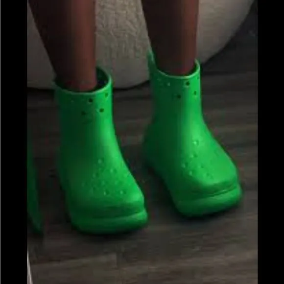 BRAND NEW ICONIC CROCS CRUSH COMFORT RAIN BOOT