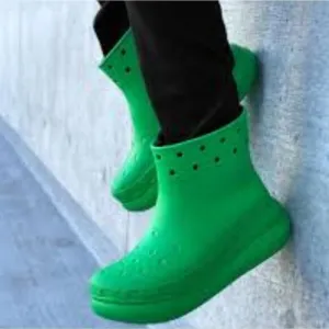 BRAND NEW ICONIC CROCS CRUSH COMFORT RAIN BOOT