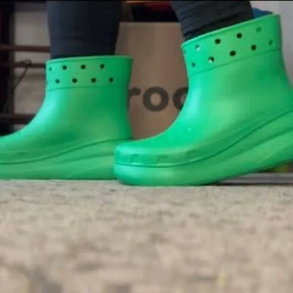 BRAND NEW ICONIC CROCS CRUSH COMFORT RAIN BOOT