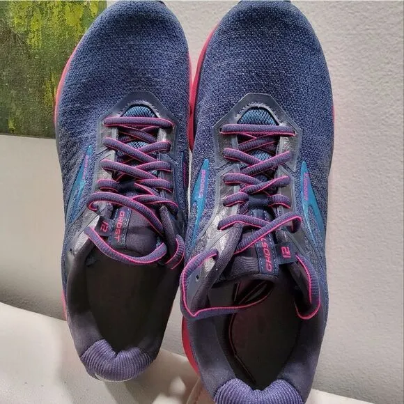 Brooks Ghost 12 Running Shoes Size 10,5