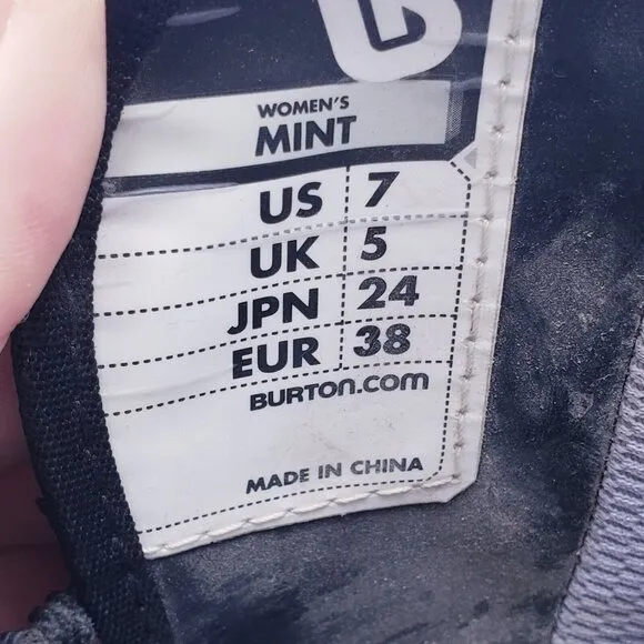 Burton Mint Snowboard Boot Black Womens Size 7