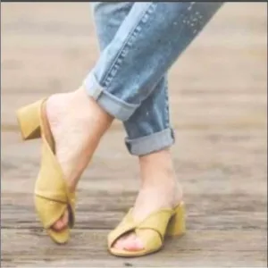 CABI style #6018 Marigold Mule suede open toe block heel slip on size 9.5