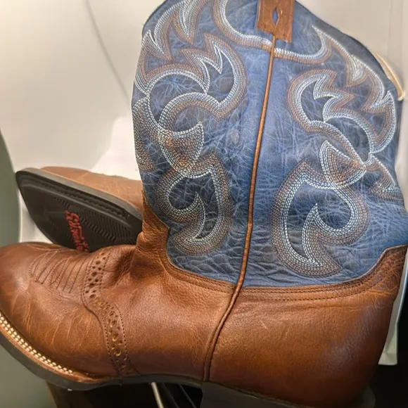 Cavender's Men's Tobacco/Blue Feather Weight Wide Square Toe Cowboy Boots 8.5 EE