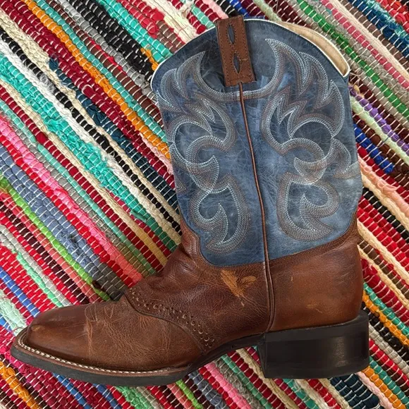 Cavender's Men's Tobacco/Blue Feather Weight Wide Square Toe Cowboy Boots 8.5 EE