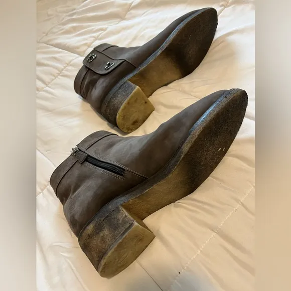 Chanel Logo Women's Gray Suede Round Toe Side Zip CC Turnlock Ankle Boot