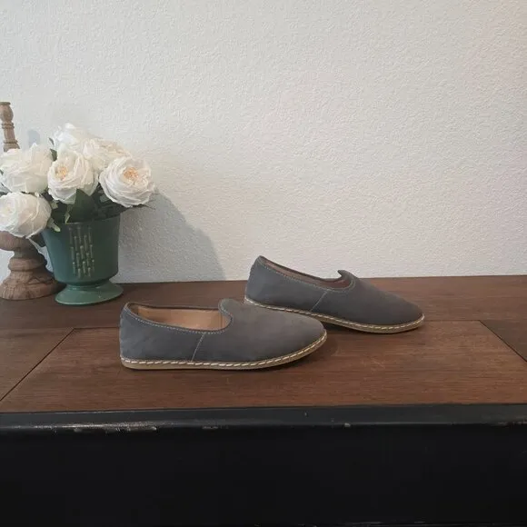 Charix Graphite Nubuck Slip On Sz 39 (US 8.5)