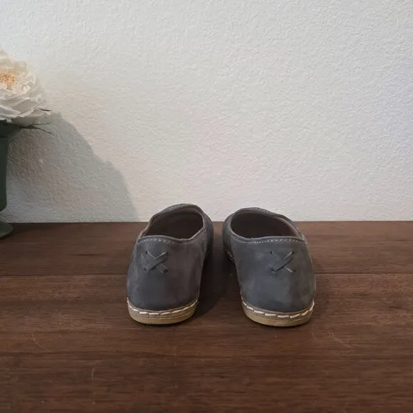 Charix Graphite Nubuck Slip On Sz 39 (US 8.5)