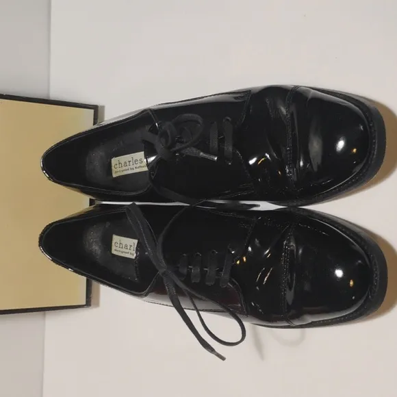 Charles David Designed By Nathalie M Patent Leather Shoes Size 7.5 With Box