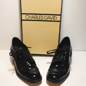 Charles David Designed By Nathalie M Patent Leather Shoes Size 7.5 With Box